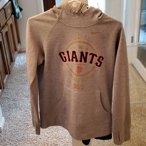 Nike giant's hoodie size medium